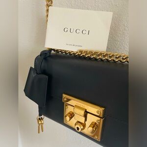 Gucci black leather gold chain strap purse